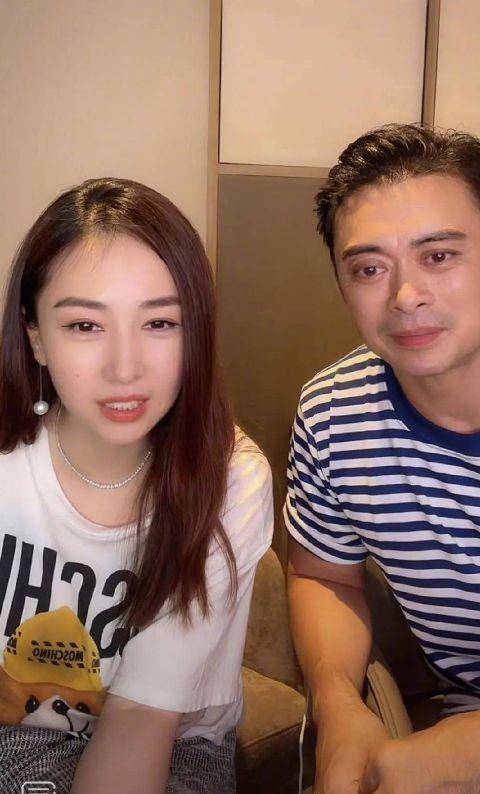 公园多人吃瓜事件真相视频,真相视频曝光背后的故事