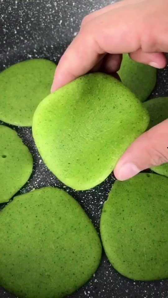 幼儿吃小瓜的做法视频,美味又营养的亲子互动时光