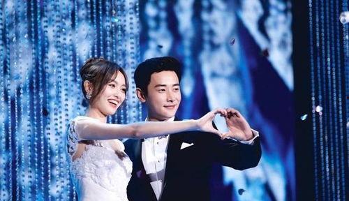 卜凡妈妈吃瓜视频大全,趣味横生的家庭生活瞬间