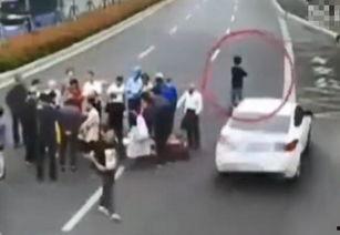 车祸吃瓜视频大全,吃瓜群众围观视频大盘点